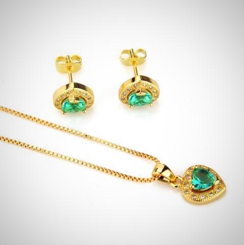 Emerald Jewelry Set